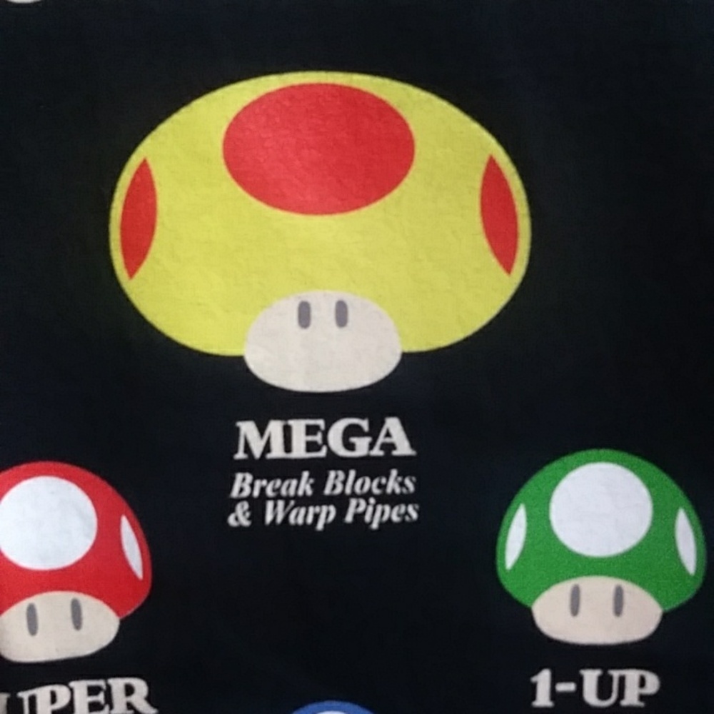 Super Mario Know Your Mushrooms Black & Yellow Men's Graphic T-Shirt *EUC* - Picture 3 of 8